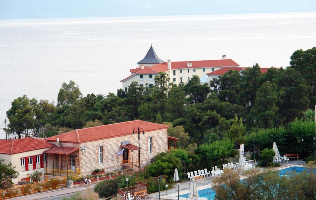 Rodon Hotel Лутра Едипсу Екстериор снимка