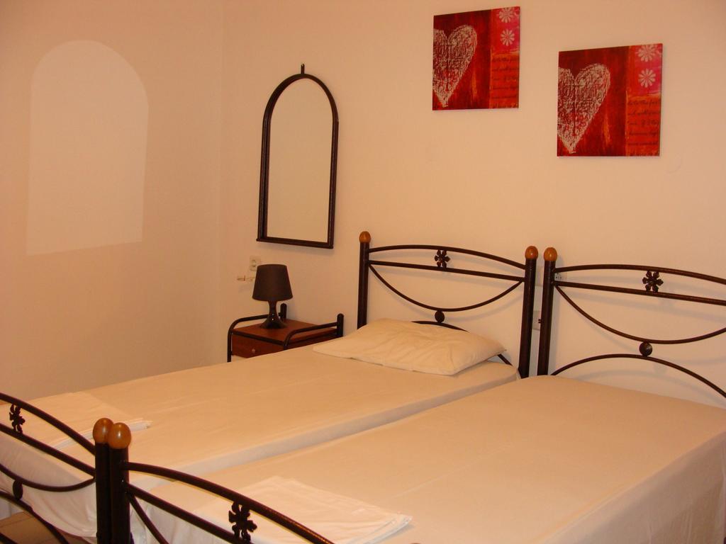 Rodon Hotel Лутра Едипсу Екстериор снимка